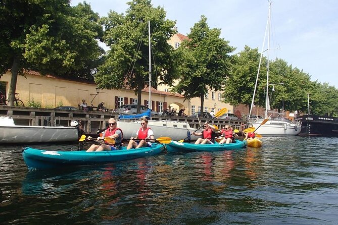 2 Hours Guided Kayak Tour in Copenhagen Harbor - Learning to paddle before the route opens up