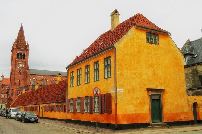 3h Private walking tour, Copenhagen - Amalienborg and the Danish royal family
