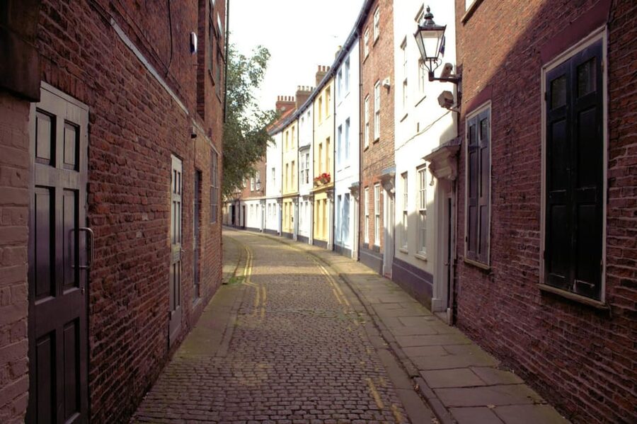 Aalborg: Express Walk with a Local in 60 minutes - Budolfi Church and Aalborg’s older center