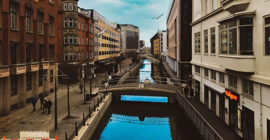 Aarhus: Express Walk with a Local in 60 minutes - A one-hour format that respects your schedule