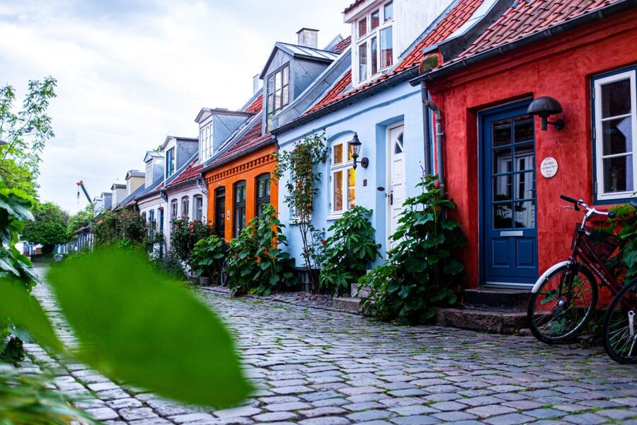 Aarhus: Insta-Perfect Walk with a Local - Latinerkvarteret through a camera lens