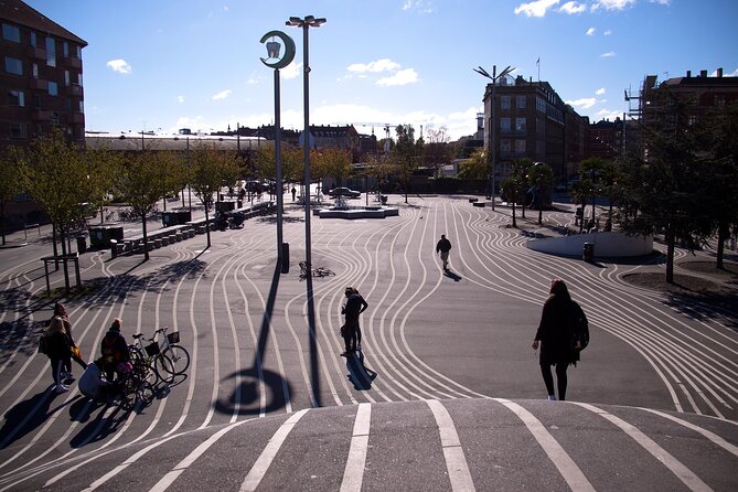 Best of Copenhagen Biking Tour-3 Hours, Small Group max 10 people - Amalienborg Palace and the Danish royal quarter