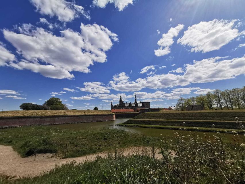 Castles: Kronborg (Hamlet) & Frederiksborg - Who will get the most from this private castle day?
