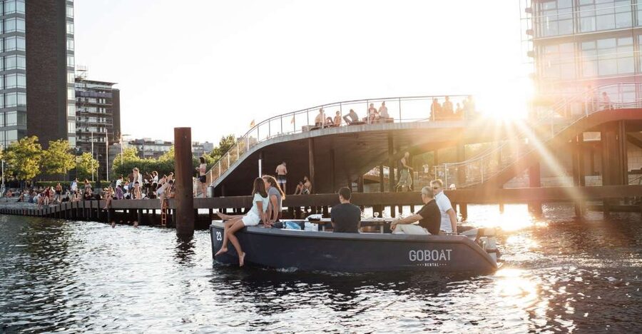Copenhagen: 1, 2 or 3-Hour Boat Rental (No License Required) - Following your own route through Copenhagen Harbor