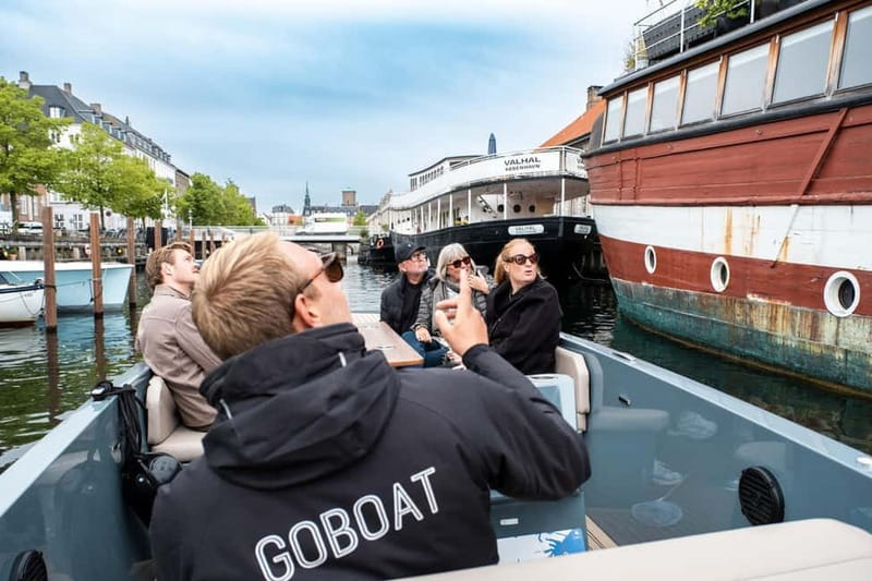 Copenhagen: 1 or 2-Hour Canal Tour in Silent Electric Boats - Amalienborg Palace and the royal waterfront