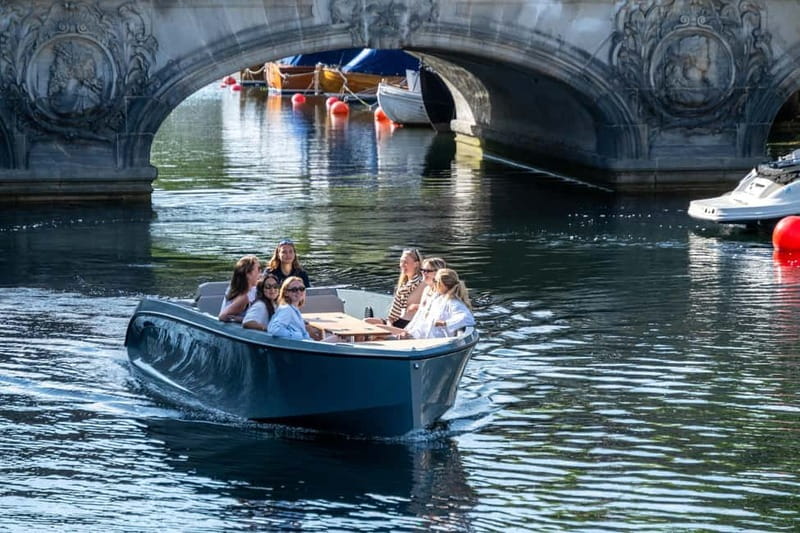 Copenhagen: 1 or 2-Hour Canal Tour in Silent Electric Boats - What the electric boat changes
