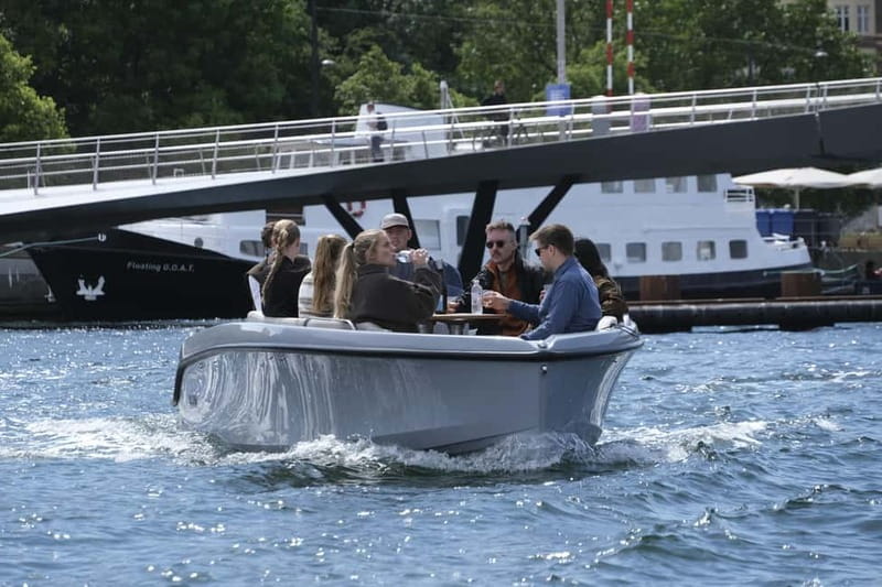 Copenhagen: 1 or 2-Hour Canal Tour in Silent Electric Boats - Staying warm, even when the harbor is cool