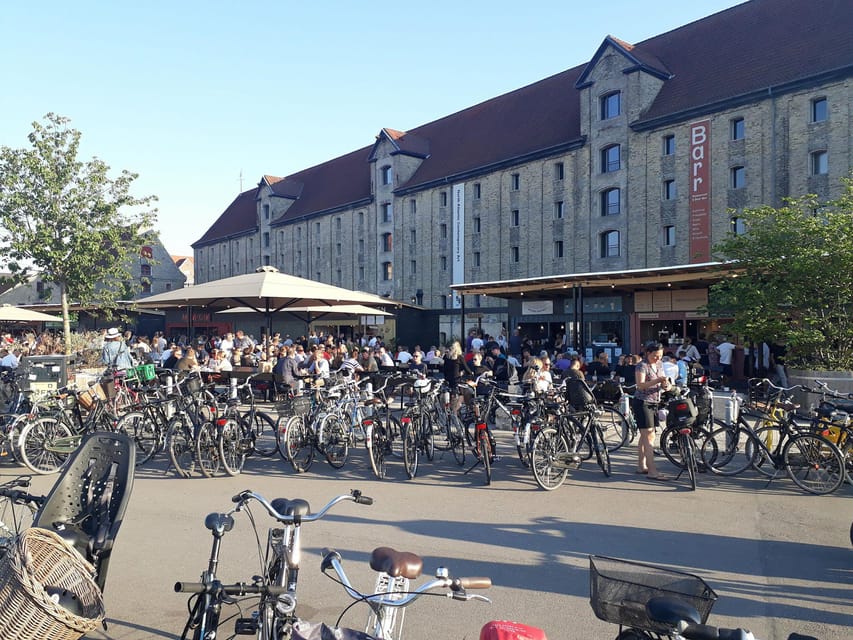 Copenhagen: 2,5-Hour 'Must See' Bike Tour with a Local Guide - Key points at a glance