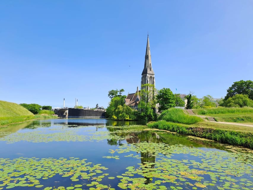 Copenhagen: 2,5-Hour 'Must See' Bike Tour with a Local Guide - City Hall and the civic heart of Copenhagen
