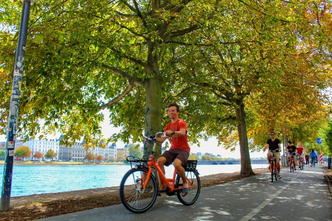 Copenhagen 2-hour City Highlights Bike Tour - Amalienborg Palace and the Marble Church views