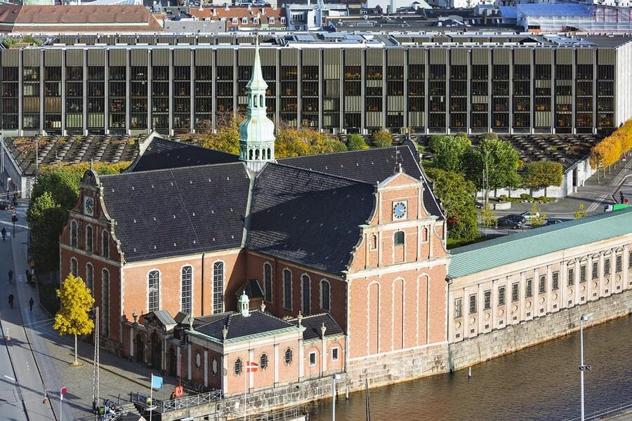 Copenhagen: A guided walk for first-timers in the city - Absalon, Børsen, and the old center