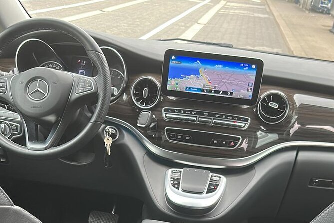 Copenhagen Airport Transfer Service | English Speaking Driver - Key points before you book