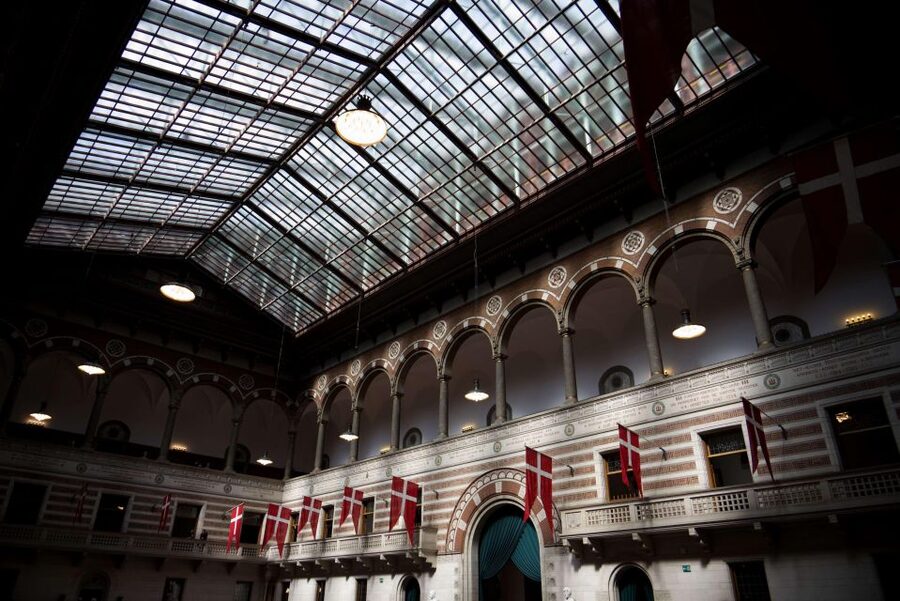 Copenhagen: Canal Boat Cruise & Old Town/Nyhavn Walking Tour - Three hours or four hours?