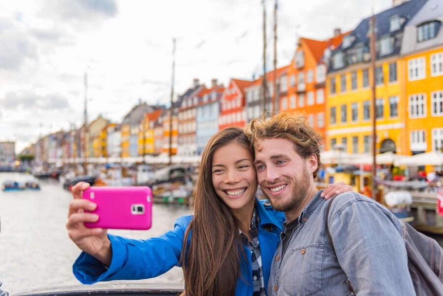 Copenhagen: Canal Boat Cruise & Old Town/Nyhavn Walking Tour - Who will get the most from this experience?