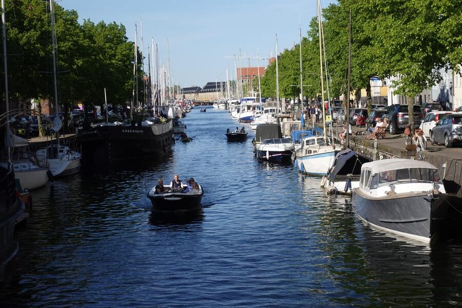 Copenhagen: Christiania & Christianshavn Guided Walking Tour - A modern turn toward the Copenhagen Opera House