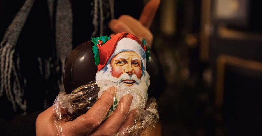 Copenhagen: Christmas Walking Tour with Treats and Drinks - Who will enjoy this most