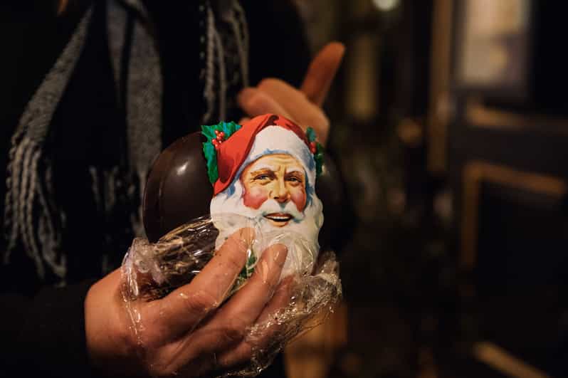 Copenhagen: Christmas Walking Tour with Treats and Drinks - The tree, the dancing, and a game with small gifts