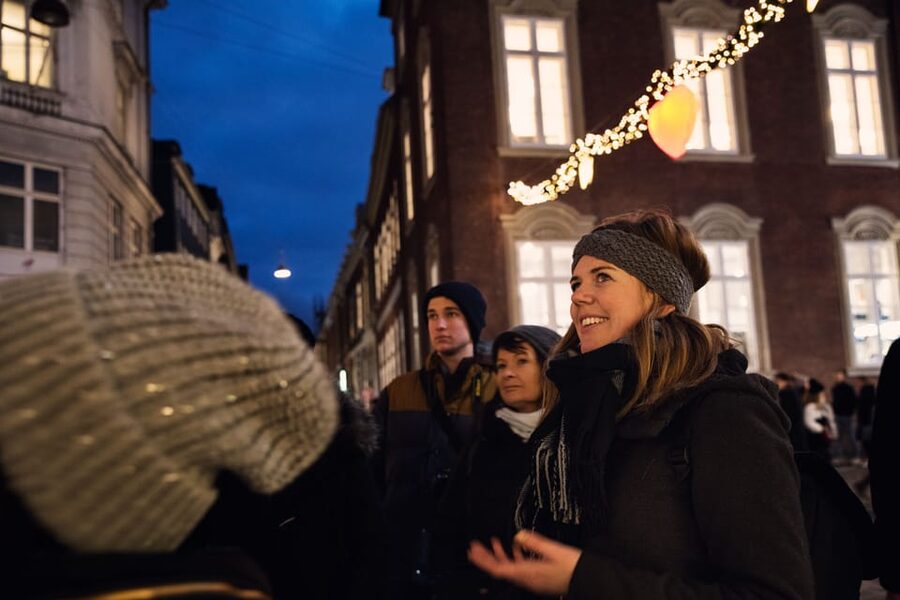 Copenhagen: Christmas Walking Tour with Treats and Drinks - What to wear for a Copenhagen winter walk