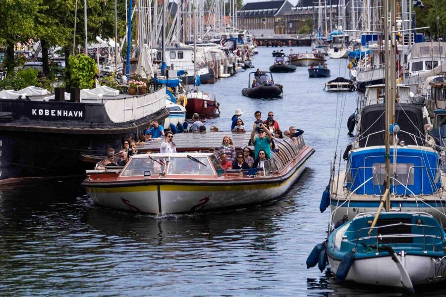 Copenhagen: Classic Canal Tour & The Harbour - Kalvebod Bølge and the city’s changing waterfront