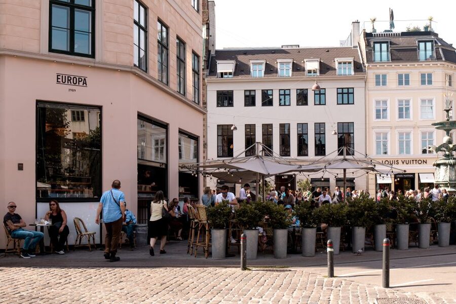Copenhagen: Express Walk with a Local in 60 minutes - Starting at Copenhagen City Hall