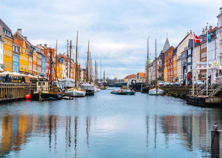 Copenhagen: Guided City Highlights Tour - Starting at Café Fiol in central Copenhagen