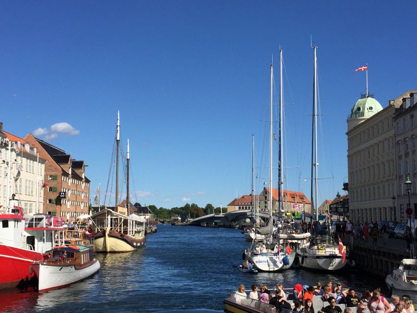 Copenhagen: Guided Walking Tour - Christiansborg and the Old Stock Exchange