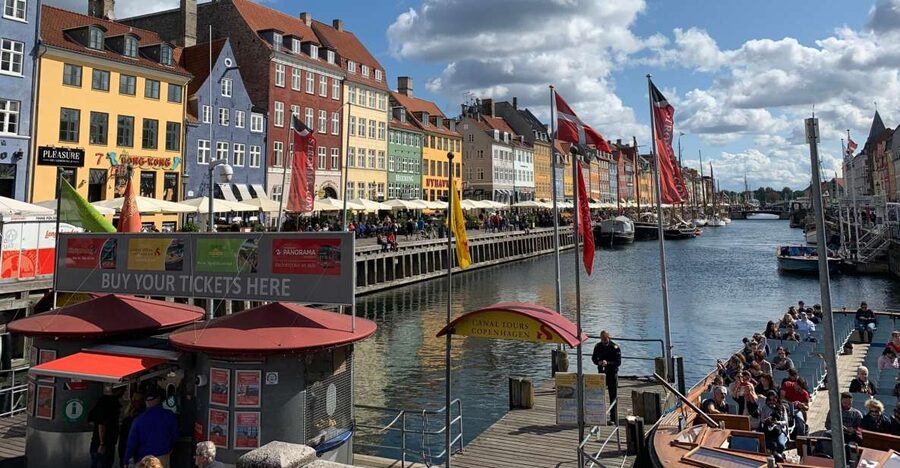 Copenhagen: Guided Walking Tour - City Hall and the first look at Copenhagen