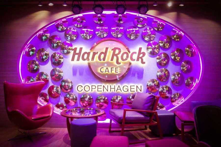 Copenhagen: Hard Rock Cafe with Set Menu for Lunch or Dinner - The Rock Shop after your meal