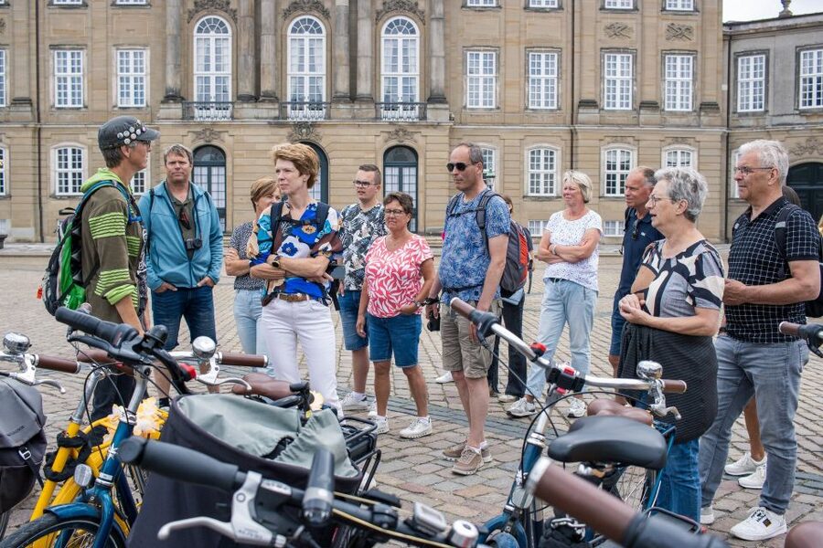 Copenhagen: Highlights 3 Hour Bike Tour with a Local Guide - Nyhavn and the 20-minute pause