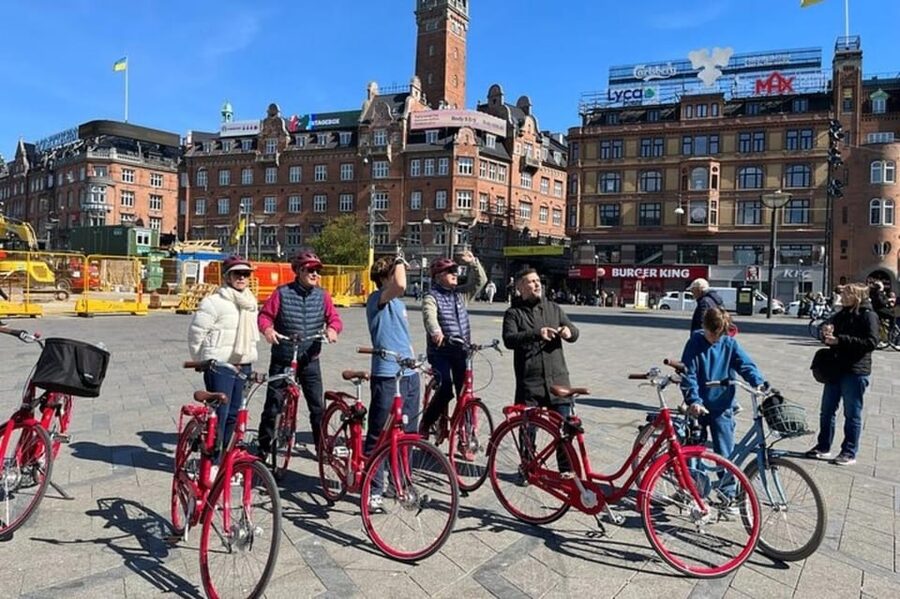 Copenhagen: Highlights and Hidden Gems Walking Tour - Amalienborg Palace and the royal district