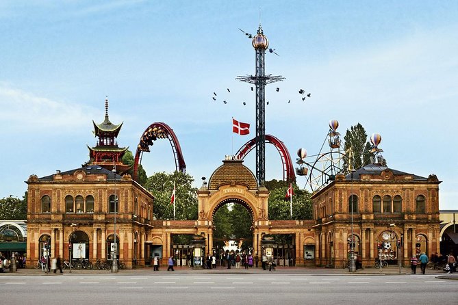 Copenhagen Highlights Hop-On Hop-Off Bus - Classic Copenhagen - Stop 1: Ved Stranden and the central starting point