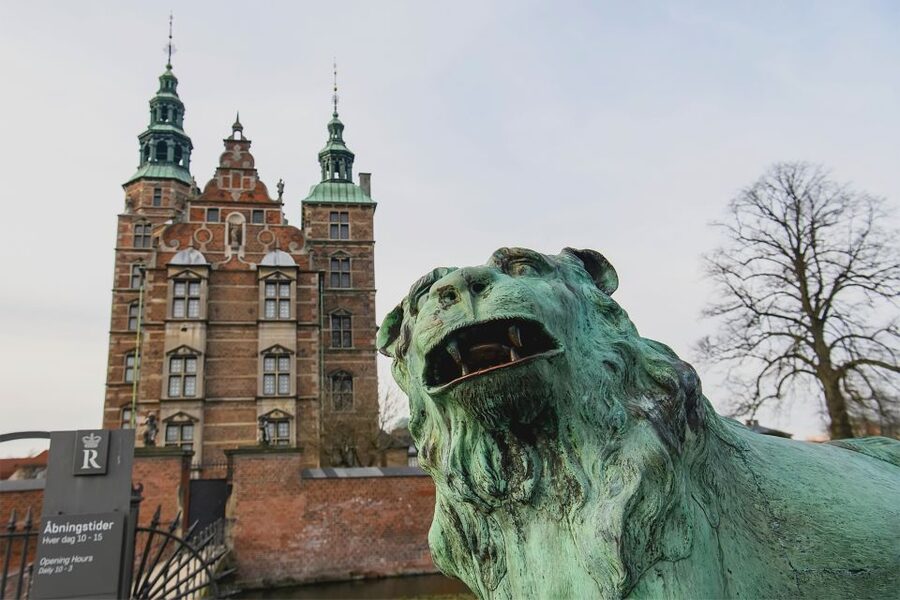 Copenhagen: Highlights & Secrets Private Walking Tour - A smart first walk through Copenhagen