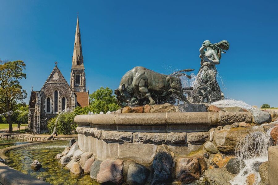 Copenhagen: Highlights & Secrets Private Walking Tour - What the guides add