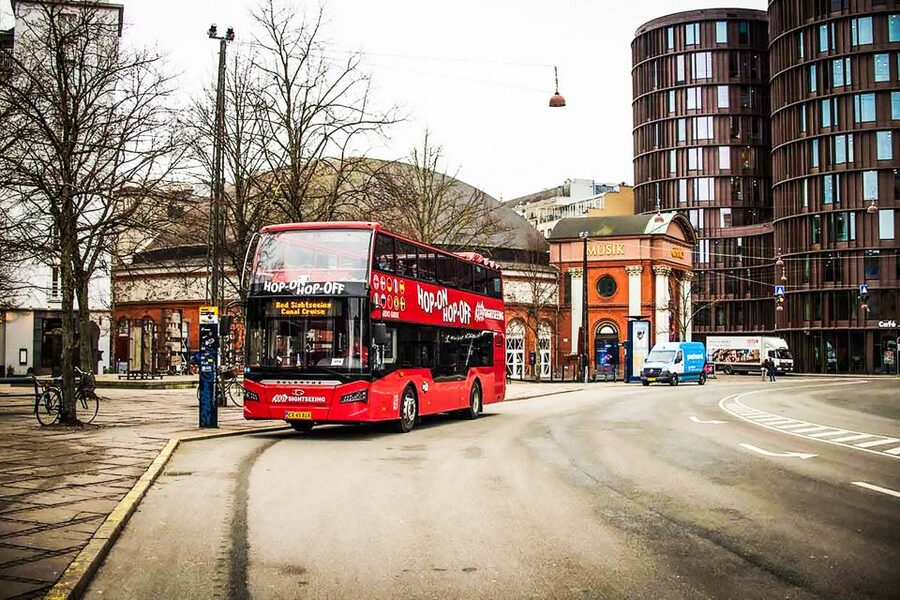 Copenhagen: Hop-On Hop-Off Bus Tour with Boat Tour Option - Why this bus works well for a first look at Copenhagen