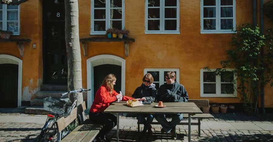 Copenhagen: Hygge and Happiness Culture Walking Tour - Danish pastry, flødeboller, and coffee breaks