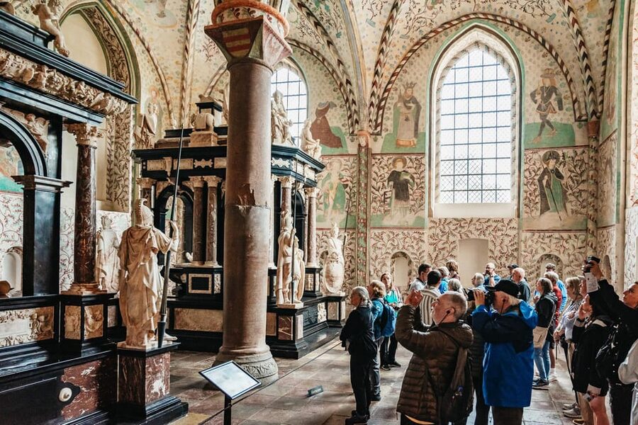 Copenhagen: Kronborg, Frederiksborg Castle and Roskilde Tour - The guide can shape the whole experience