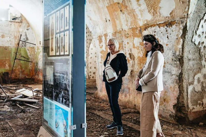 Copenhagen: Old Canals and Hidden Gems Social Boat Tour - Key Points at a Glance