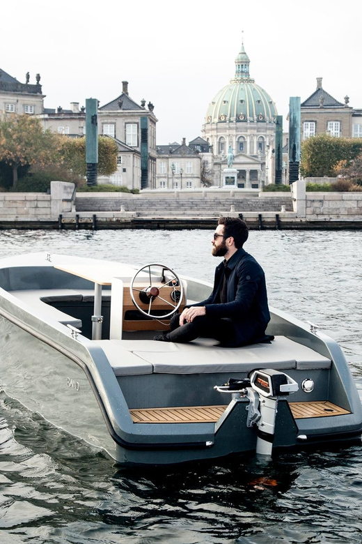 Copenhagen: Private Boat Tour with Captain (Lite) - The private-group price and who gets the best value