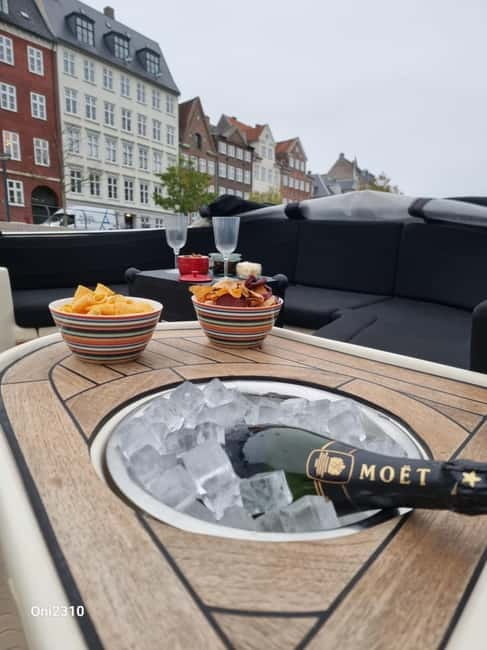 Copenhagen: Private Guided Boat Tour with City Highlights - Captain Oni shapes the experience
