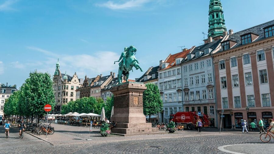 Copenhagen: Private Walking Tour - Starting beside Bishop Absalon at Højbro Plads