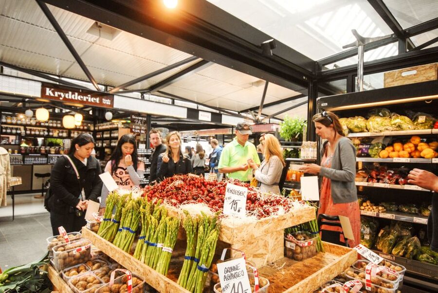 Copenhagen’s oldest and original food tour (Est. 2011). - Sømods Bolcher and royal candy-making