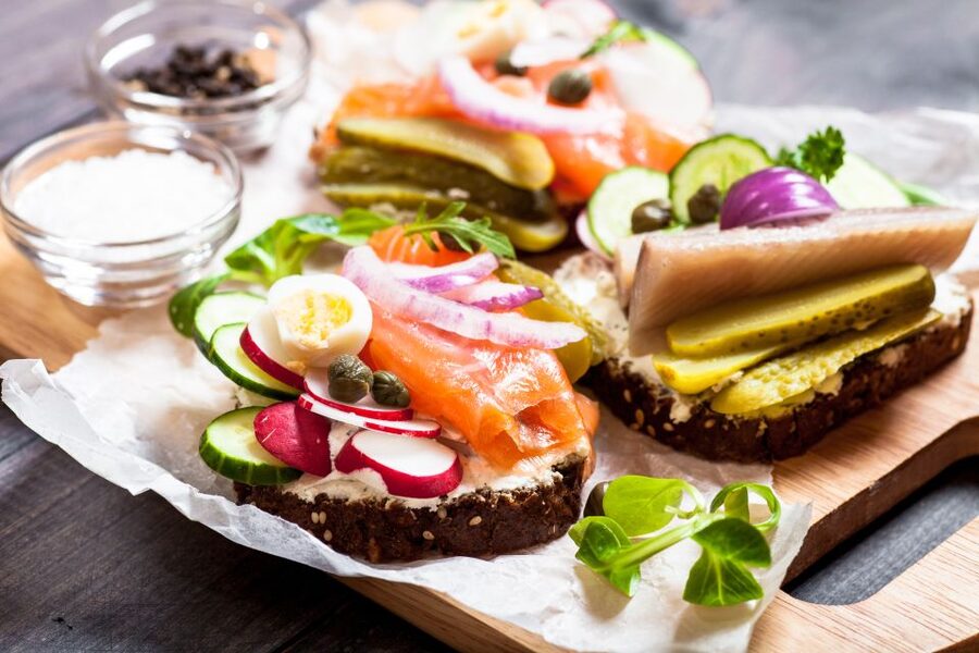 Copenhagen: Scandinavian Delights Food & Drink Private Tour - DØP and the Danish hot dog tradition