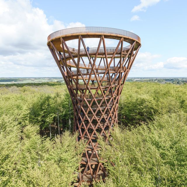Copenhagen: The Forest Tower & Forgotten Giants Trolls Trip - The short stop at Skovtårnsvej 1
