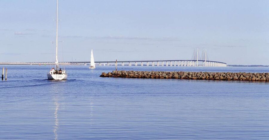 Copenhagen: Tour Across the Øresund Bridge to Lund and Malmö - Shopping on Södergatan and at Hansa