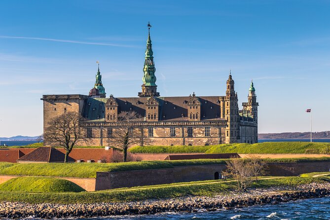 Deluxe Copenhagen Shore Excursion from Cruise Ship Port - What the bus and guide add to the day