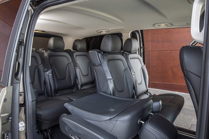 Departure by Luxury Vehicule Copenhagen to Copenhagen airport CPH - A simple ride from your Copenhagen door to CPH