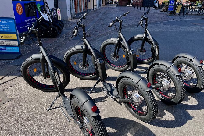 E-Scooter "Stand Up Kick Bike" 2 Hour Guided Copenhagen Tour - Christiansborg and the old center