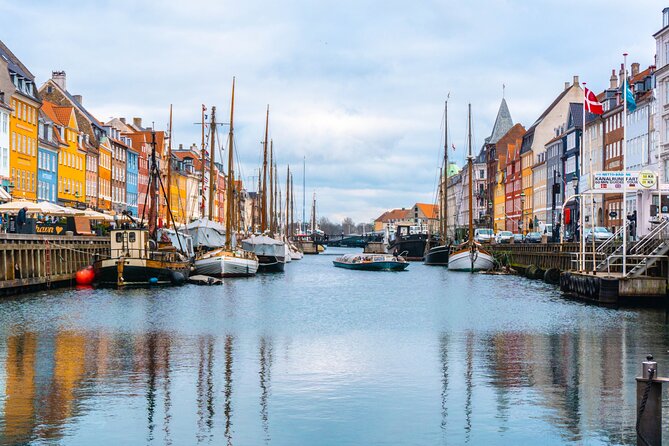Explore Copenhagen in 60 minutes with a Local - Walking along colorful Nyhavn