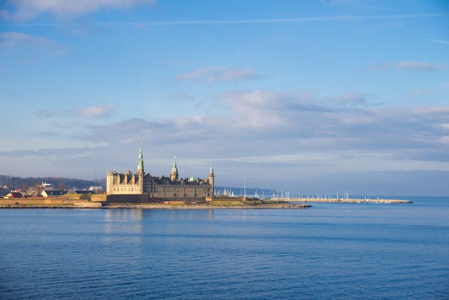 From Copenhagen: 4-hour Private Hamlet Castle Tour - Entering Kronborg Castle after 400 years of drama
