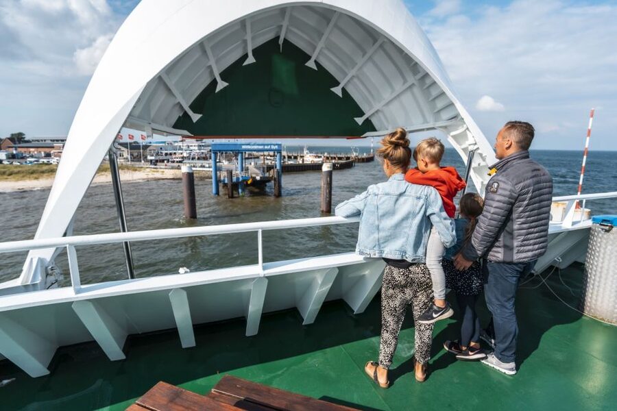 From Rømø: One-Way or Roundtrip Passenger Ferry to Sylt - Choosing one-way or roundtrip passage